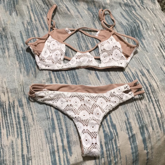 Siempre Golden Swim Suit - Picture 7 of 8